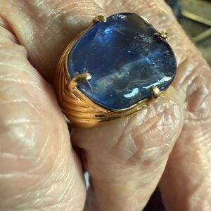 18K Gold Sapphire Ring appraised at $10,000